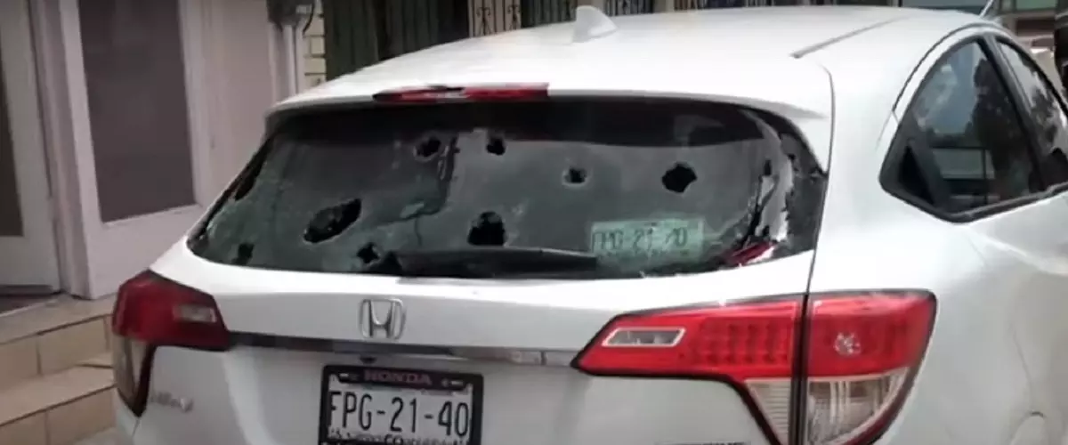 Luneta de auto rota.